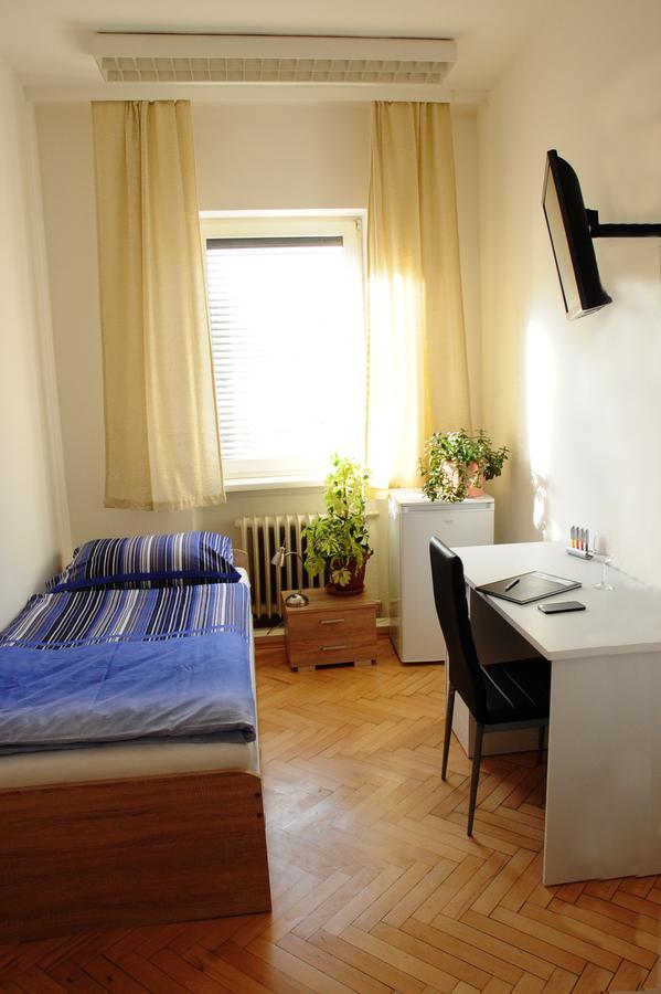 Montagehotel Bed & Steel Linz Zewnętrze zdjęcie