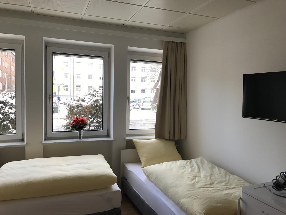 Montagehotel Bed & Steel Linz Zewnętrze zdjęcie