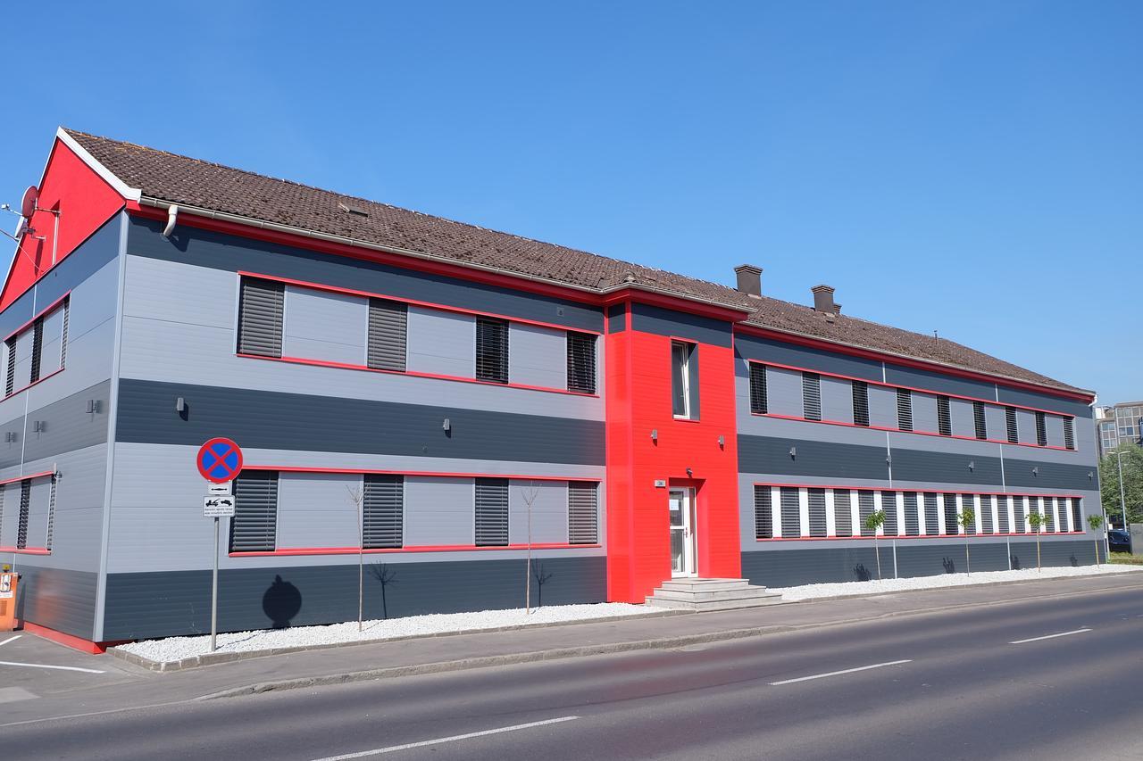 Montagehotel Bed & Steel Linz Zewnętrze zdjęcie